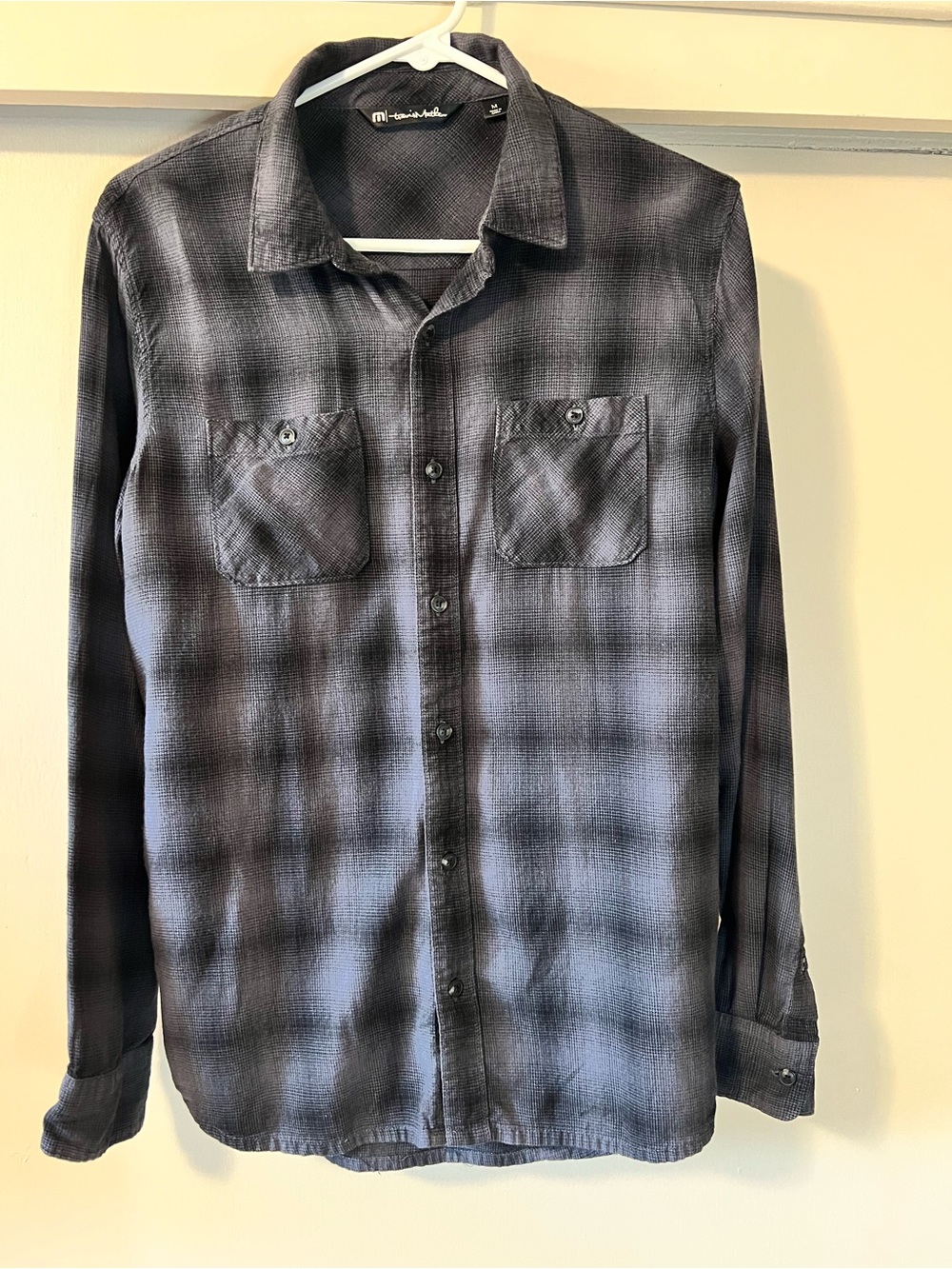 TravisMathew Men's Plaid Flannel Shirt Long Sleeve Button Up Black Gray Size M